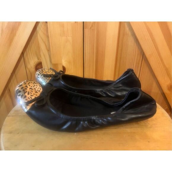 Vera Wang Svannika Black Leather/Textile with Gold Accent Toe Ballet Flats 8.5M - Picture 2 of 7